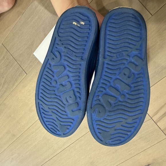 Native Kids Summer Shoes C9 - Picture 2 of 3